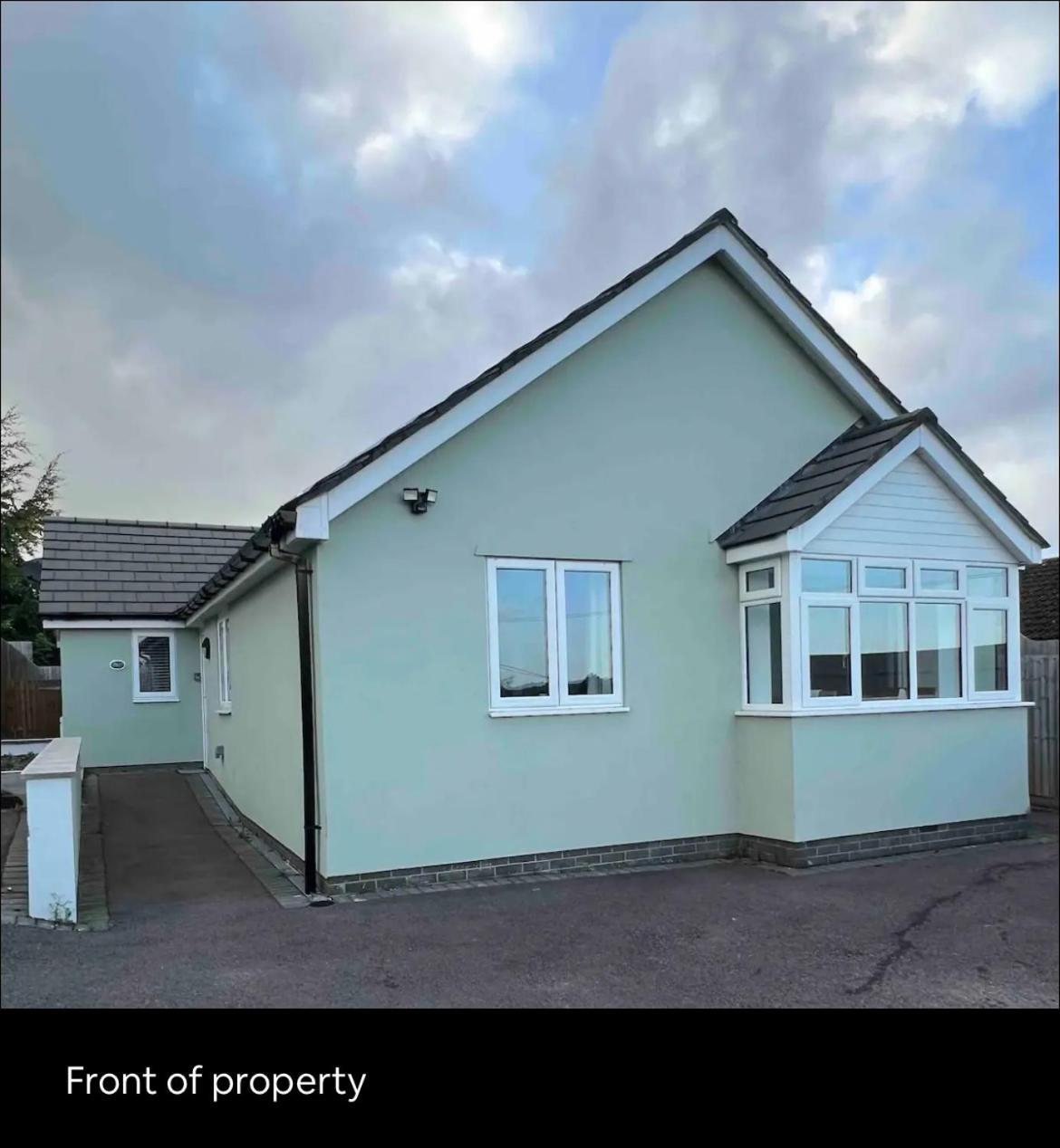 Green 3 Bed Bungalow With En-Suite And Parking Felton  Exterior foto